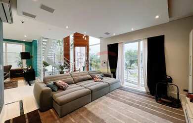 Imagem 4: CONDOMINIO FECHADO ALTO LUXO MIRANTE DO HORTO, 4 SUÍTES, 7 VAGAS, PISCINA