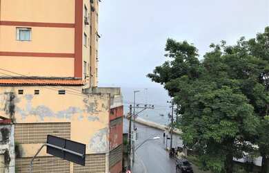 Imagem: A casa possui 5 Dormitórios, 3 Banheiros, 240m² de Área e