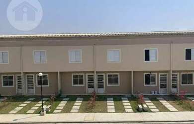 Imagem: A casa em condomínio possui 2 Dormitórios, 1 Banheiro, 2 Vagas