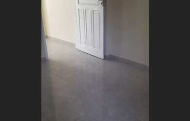 Imagem: A casa possui 1 Dormitório, 1 Banheiro, 30m² de Área e está