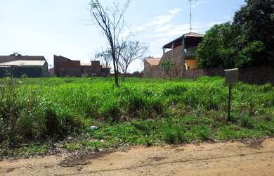 Imagem: O terreno possui 655m² de Área e está localizado em Paulicéia