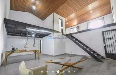 Imagem: A casa possui 1 Dormitório, 1 Banheiro, 4 Vagas na garagem