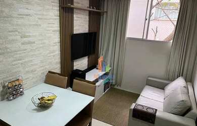 Imagem: O apartamento possui 2 Dormitórios, 1 Banheiro, 1 Vaga na garagem