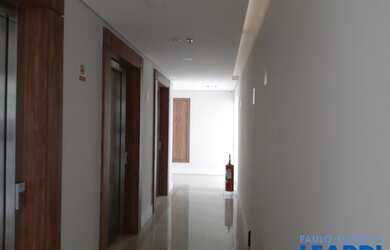 Imagem: O depósito possui 1 Vaga na garagem, 37m² de Área e está