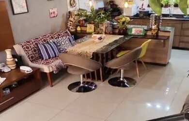 Imagem: A casa possui 2 Dormitórios, 1 Banheiro, 2 Vagas na garagem