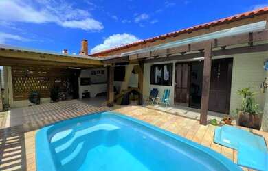 Imagem 4: Exclusividade Gisa Barros Imobiliária! Geminado com piscina no Centro de Imbé!