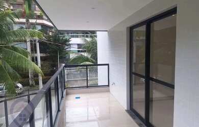 Imagem: O apartamento possui 2 Dormitórios, 2 Banheiros, 2 Vagas na