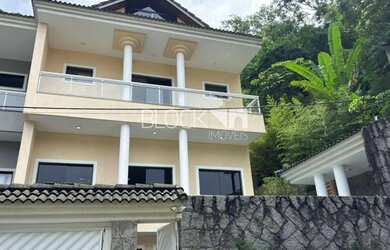 Imagem: A casa em condomínio possui 3 Dormitórios, 5 Banheiros, 2