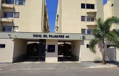 Imagem: O apartamento possui 3 Dormitórios, 1 Banheiro, 1 Vaga na garagem