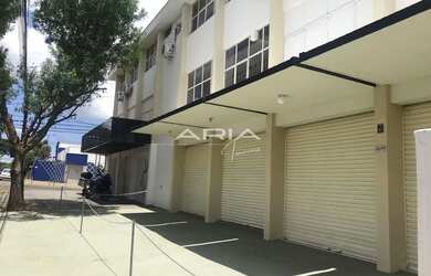 Imagem: O depósito possui 2 Vagas na garagem, 75m² de Área e está