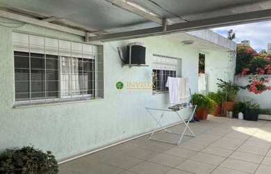 Imagem 2: Locação no bairro Agronômica Varanda Gourmet com churrasqueira, hidromassagem,...