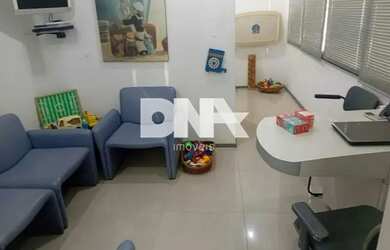 Imagem: O depósito possui 1 Vaga na garagem, 39m² de Área e está