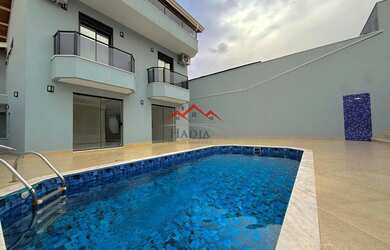 Imagem: A casa em condomínio para alugar possui 3 Dormitórios, 5 Banheiros