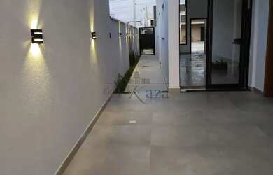 Imagem: A casa em condomínio possui 3 Dormitórios, 3 Banheiros, 4