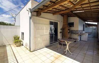 Imagem: O apartamento na cobertura possui 3 Dormitórios, 2 Banheiros