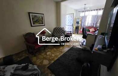 Imagem: A casa possui 5 Dormitórios, 5 Banheiros, 2 Vagas na garagem