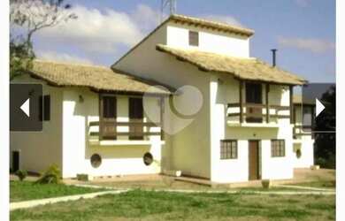 Imagem: A casa possui 5 Dormitórios, 5 Banheiros, 5 Vagas na garagem