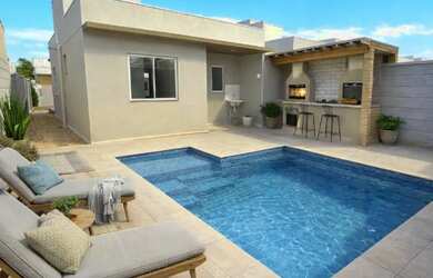 Imagem: A casa em condomínio possui 2 Dormitórios, 2 Banheiros, 2