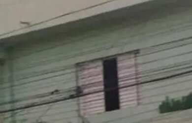 Imagem: A casa à venda possui 2 Dormitórios, 2 Banheiros, 1 Vaga na