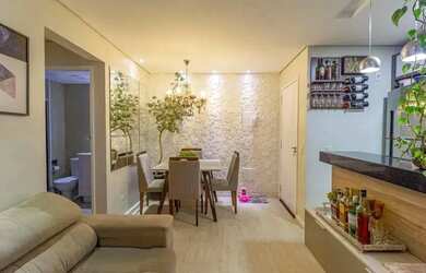 Imagem: O apartamento possui 2 Dormitórios, 2 Banheiros, 1 Vaga na