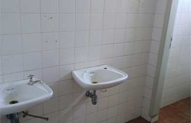 Imagem 5: Galpão/Depósito/Armazém para aluguel e venda tem 365 metros quadrados...