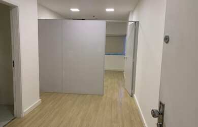 Imagem: O depósito possui 1 Vaga na garagem, 30m² de Área e está