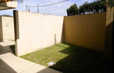 Imagem: A casa em condomínio possui 3 Dormitórios, 3 Banheiros, 2