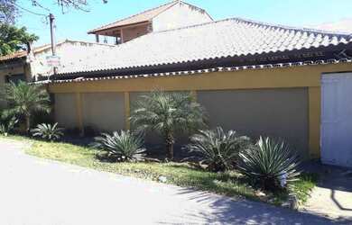 Imagem: O depósito possui 1 Vaga na garagem, 123m² de Área e está