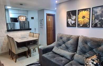 Imagem: O apartamento possui 2 Dormitórios, 1 Banheiro, 1 Vaga na garagem