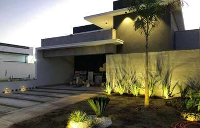 Imagem: A casa em condomínio possui 3 Dormitórios, 5 Banheiros, 4