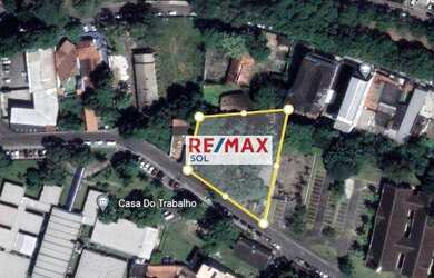 Imagem: O terreno possui 2.500m² de Área e está localizado em Centro