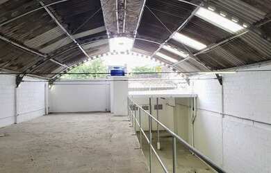 Imagem 3: Galpão/Depósito/Armazém para aluguel e venda tem 700 metros quadrados