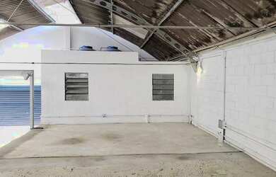 Imagem 5: Galpão/Depósito/Armazém para aluguel e venda tem 700 metros quadrados