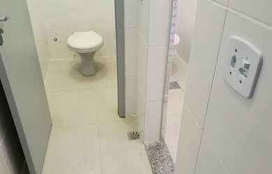 Imagem 9: Galpão/Depósito/Armazém para aluguel e venda tem 700 metros quadrados