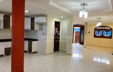 Imagem 3: Casa com 3 suítes e área goumert no Jardim Leticia - Campo Grande RJ