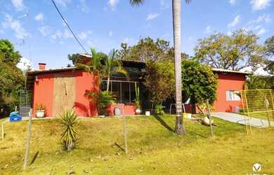 Imagem: A fazenda possui 150m² de Área e está localizado em Centenário