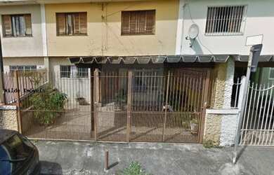 Imagem: A casa possui 2 Dormitórios, 2 Banheiros, 2 Vagas na garagem