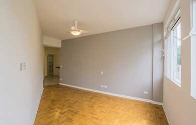 Imagem: O apartamento possui 1 Dormitório, 1 Banheiro, 30m² de Área