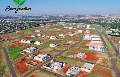 Imagem: O terreno possui 475m² de Área, Imóvel novo e está localizado