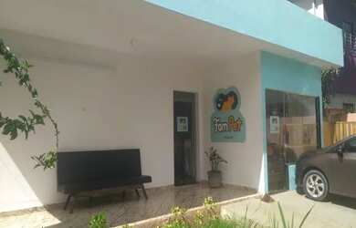 Imagem: A casa possui 4 Dormitórios, 4 Banheiros, 2 Vagas na garagem