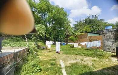 Imagem: A casa possui 2 Dormitórios, 1 Banheiro, 3 Vagas na garagem