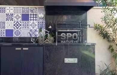 Imagem: A casa possui 3 Dormitórios, 3 Banheiros, 2 Vagas na garagem