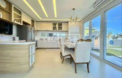 Imagem: A casa em condomínio possui 3 Dormitórios, 3 Banheiros, 4