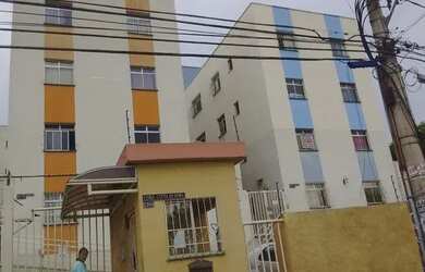 Imagem: O apartamento possui 3 Dormitórios, 1 Banheiro, 1 Vaga na garagem