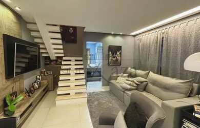 Imagem: A casa possui 3 Dormitórios, 3 Banheiros, 2 Vagas na garagem