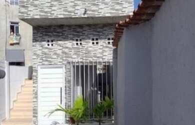 Imagem: A casa possui 1 Dormitório, 1 Banheiro, 1 Vaga na garagem