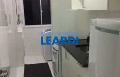 Imagem: O apartamento possui 1 Dormitório, 1 Banheiro, 1 Vaga na garagem