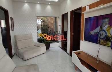 Imagem: A casa possui 3 Dormitórios, 2 Banheiros, 192m² de Área