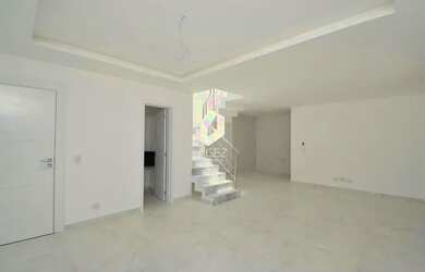 Imagem: Sobrado em Condomínio à venda Bairro Hauer, 03 quartos e 02