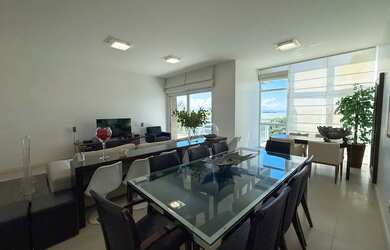 Imagem 2: Imóvel para venda possui 188 metros quadrados com 4 quartos em Cacupé...